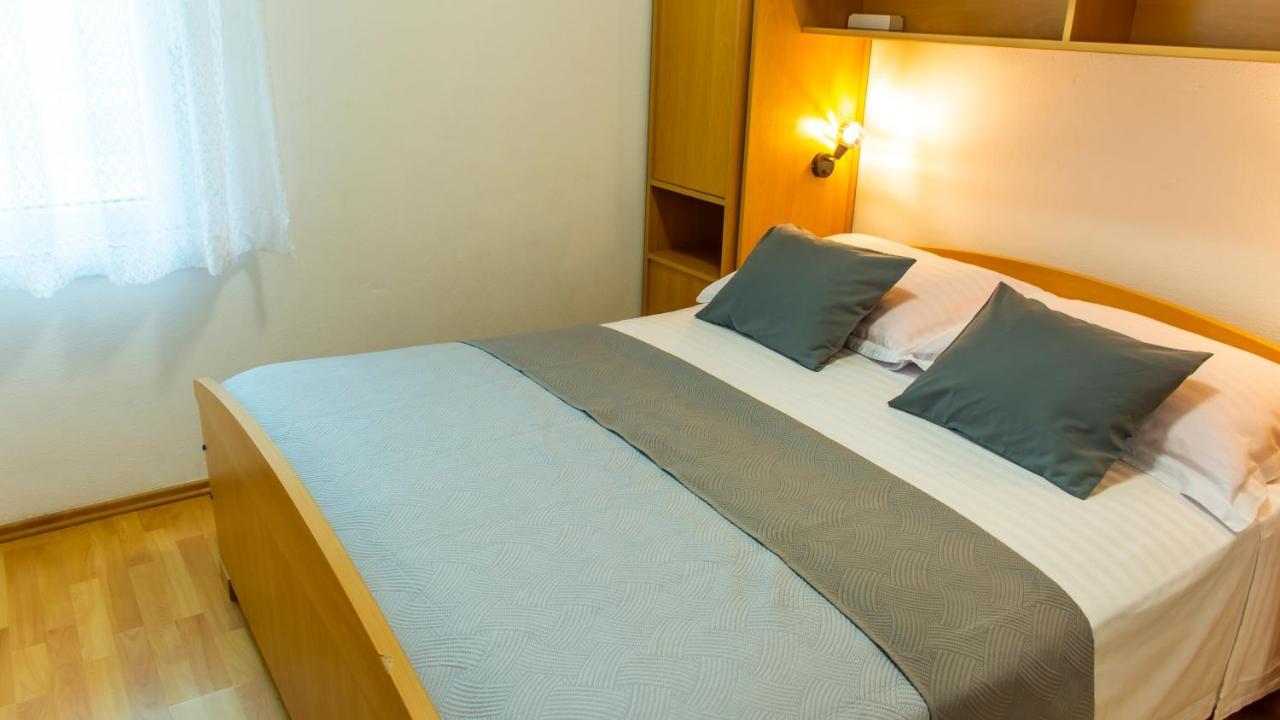 Planikovica Apartments Traù Esterno foto